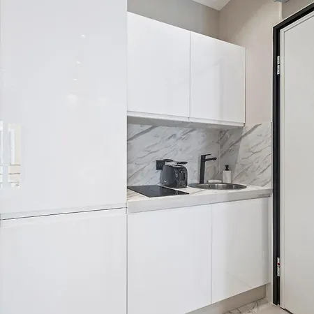 Nice Renting - 8France - Luxury & Comfort Love Room Suite Jacuzzi Massena Exterior photo